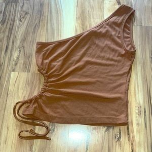 Brown tank top with sintched side